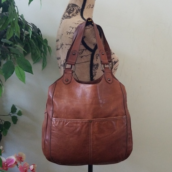 Banana Republic Handbags - Banana Republic 3 Compartments Leather Bag